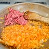 【野菜たっぷりミートソース】人参と玉ねぎを炒めると甘くなる！の工程2