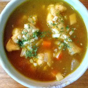 チョロリスの作ってみた!投稿(パンに合う♡『鶏手羽元のチーズスープカレー』)