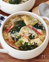 【カニカマとワカメのふわとろかき玉スープ】とろ〜り美味しい♪