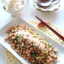 鶏ひき肉ときゅうりのさっぱり甘酢炒め
