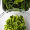 【野菜嫌いでもOK】レンジでやみつき！ほうれん草の旨塩ナムルの工程2