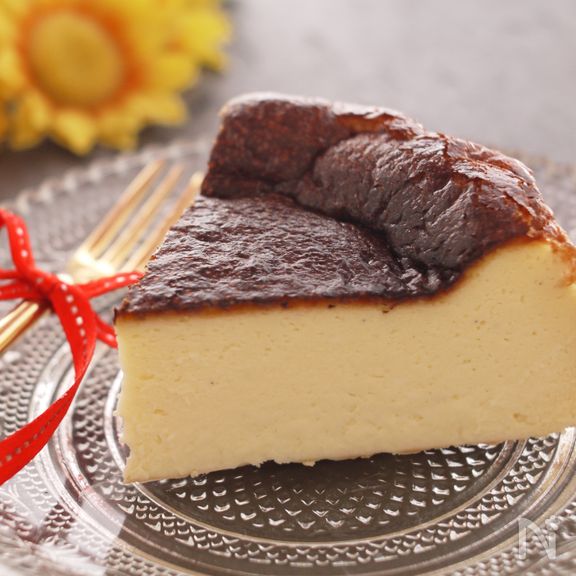 簡単＊本格バスチー＊混ぜて焼くだけ＊バスク風チーズケーキ