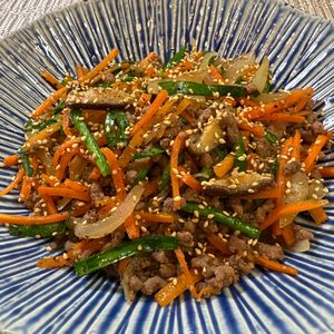 楽ラク手抜キッチン🐶🐾の作ってみた!投稿(【野菜たっぷり♡甘辛そぼろプルコギ】ぱぱっと速攻うまい！)