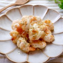 『エビのガーリックバター炒め』おつまみや副菜に♪