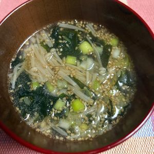 ゆっこの作ってみた!投稿(【この味！焼肉屋さんのネギ塩わかめスープ】ほぼ5分で完成♪)