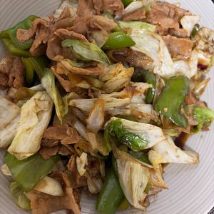 さきの作ってみた!投稿(キャベツたっぷり回鍋肉（ホイコーロー）)