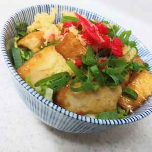 Patchouli🐱🐾の作ってみた!投稿(ガッツリ旨い節約レシピ！厚揚げの生姜焼き丼)