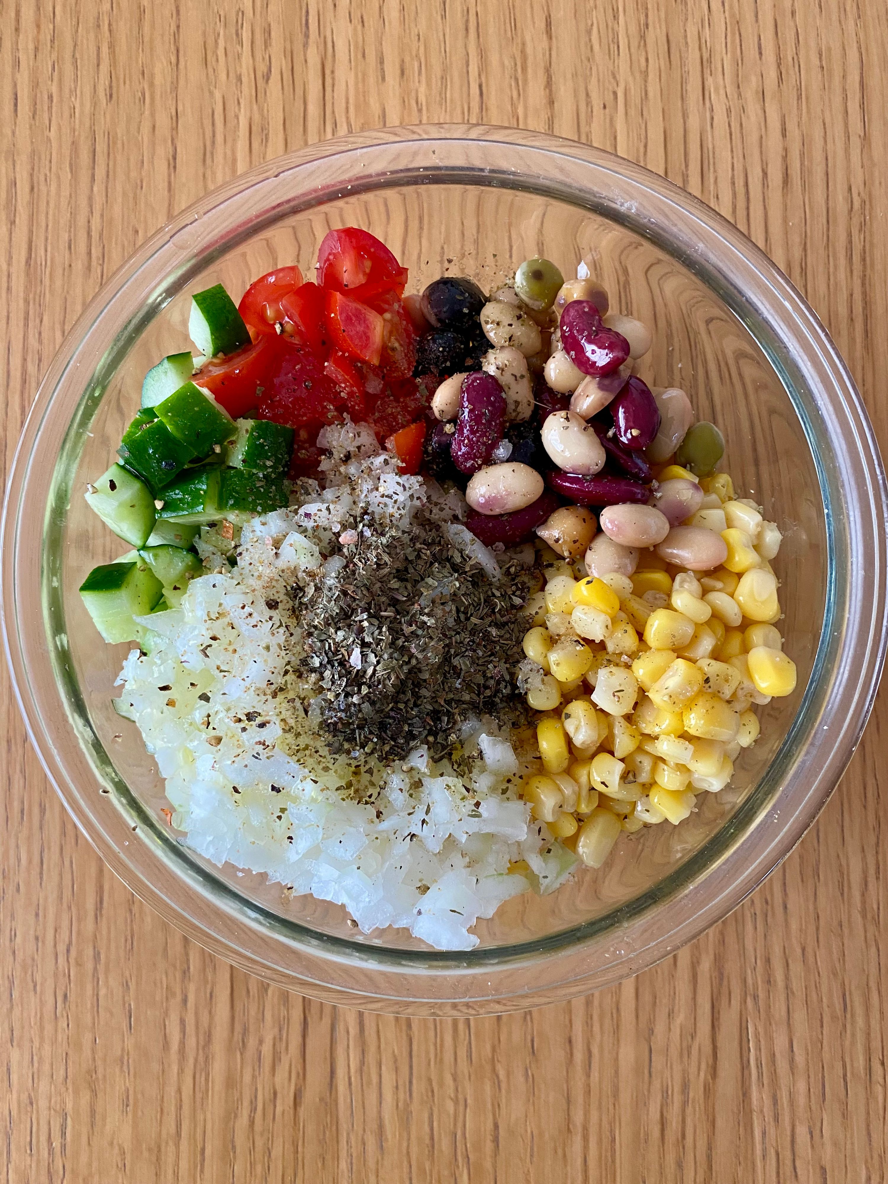 スプーンでモリモリ食べられるサラダ】彩りよいやみつきサラダ