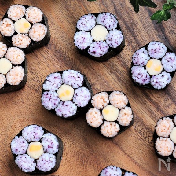 桃の花【飾り巻き寿司】