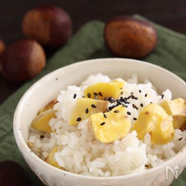 ほくほく甘い秋の贅沢。家庭で絶対に失敗しない「黄金比の栗ご飯」決定版レシピと、劇的にラクになる令和流の栗剥き術
