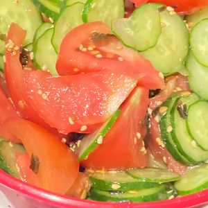 すみれの作ってみた!投稿(【トマトのしそ塩昆布和え】即完成！切って和えるだけ♡)