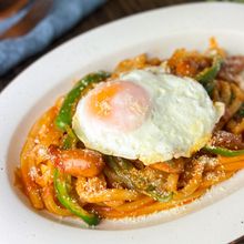 10分で作れる！うどんナポリタン