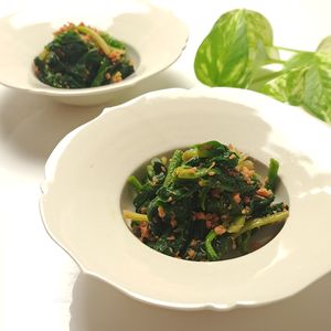 とのちゃまの作ってみた!投稿(【10分で出来る】鮭とほうれん草の胡麻和え)