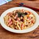 身近な材料で大満足【ベーコンとしめじのバター焼きうどん】