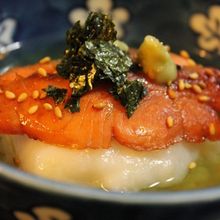 スモークサーモンお餅茶漬け