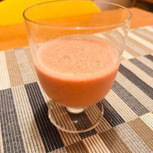 puricoの作ってみた!投稿(冷凍いちごで簡単！いちごスムージー)