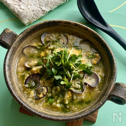 意外な組み合わせ!しじみの雑炊バジル風味