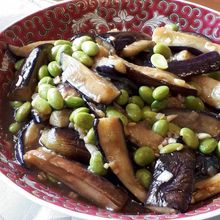 枝豆たっぷり、肉なし麻婆茄子