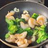 【エビブロッコリーのにんにく醤油炒め】やみつき!ぷりコリ食感の工程3