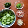 【きゅうりとわかめのさっぱり酢の物】暑い日の作り置きに◎の工程1