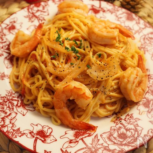 プリッと濃厚！えびのトマトチーズパスタ