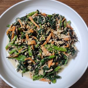 とももの作ってみた!投稿(栄養満点♪『ほうれん草とひじきのごまマヨサラダ』)