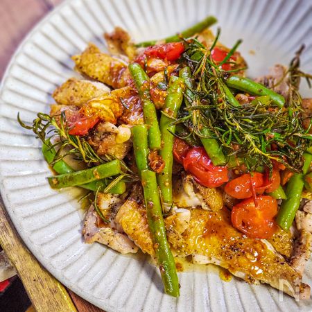 庭のローズマリー大活躍 夏のチキンステーキ By パパイズム レシピサイト Nadia ナディア プロの料理家のおいしいレシピ