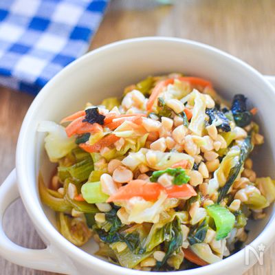 保育園給食の人気副菜！大人もうれしい野菜の納豆和え