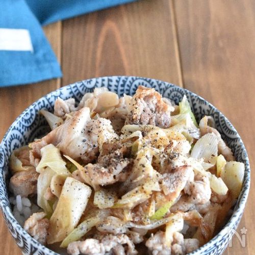 【豚こまと長ネギの塩だれ丼】ごはんが進む簡単どんぶり!