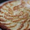 ザクッと美味しい!材料2つを焼くだけ【ポテトチーズピザ】の工程3