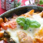 鶏肉と野菜のナポリタン風味のグラタン