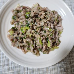 とももの作ってみた!投稿(［ネギ塩豚］1Step！5分！ワンパン！ズボラ！でも美味しい)