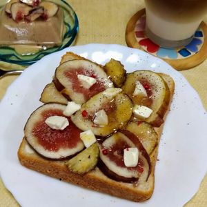 うたかた1299969の作ってみた!投稿(【とろ〜りとろける】無花果とクリームチーズのトースト♪)