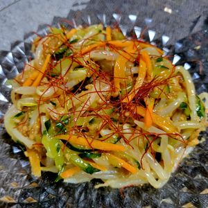 ヴェルの作ってみた!投稿(【韓国風肉味噌のそぼろサラダ】野菜がモリモリ食べられる♪)