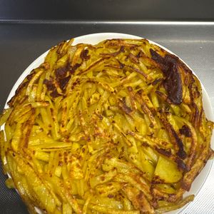 ともじつの作ってみた!投稿(【じゃがカレーチーズガレット】カリほく！とろ〜りチーズ♪)