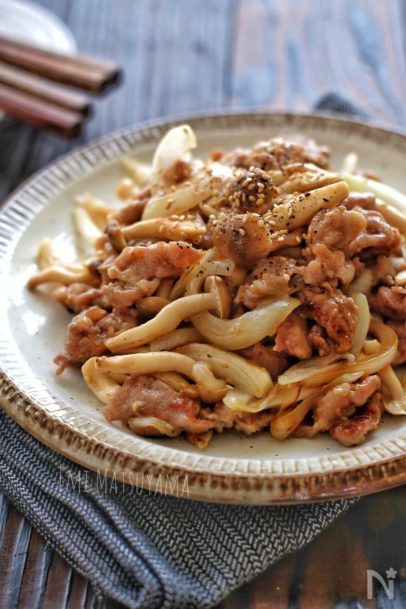 ＊豚肉と玉ねぎとしめじのさっぱり炒め＊ by 松山絵美 レシピサイト Nadia ナディア プロの料理家