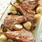 イタリア風ラム肉とじゃがいものトースター焼き