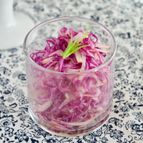 作り置きOK!紫キャベツとりんごのサラダ