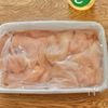 [ごま香る♪鶏むねチキン味噌カツ]液体塩こうじでしっとりの工程1