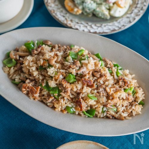 苦味を抑える裏技で♪【ピーマンと豚ひき肉のピラフ】