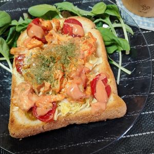 M＊Pの作ってみた!投稿(スパイシーでやみつき！サラダチキンで♪ケバブ風トースト)