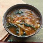 牛肉とほうれん草のユッケジャンスープ