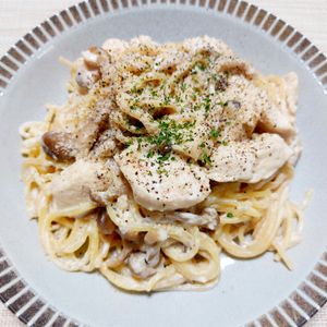 よっこの作ってみた!投稿(ワンパン15分！【鶏肉ときのこのクリームパスタ】牛乳でＯＫ♩)