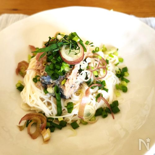 10分で!麵つゆいらず・鯖缶とたっぷり薬味のさっぱりそうめん