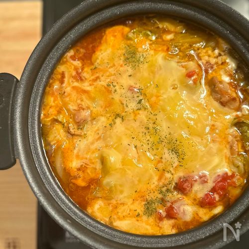 キャベツと鶏のとろ旨チーズトマト鍋🧀🍅