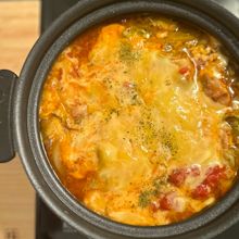 キャベツと鶏のとろ旨チーズトマト鍋🧀🍅