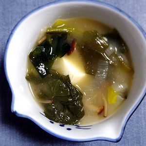 猫の作ってみた!投稿(豆腐と野菜の味噌汁)