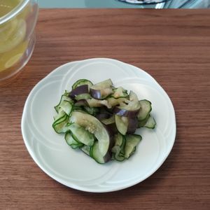 ゆの作ってみた!投稿(10分で完成♪茄子の浅漬け)
