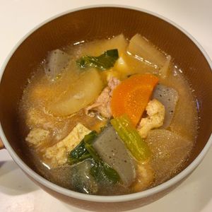 みわの作ってみた!投稿(栄養満点♩小松菜入り豚汁)