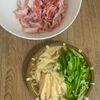 コク旨◎【豚こまとたけのこピーマンのオイスター炒め】の下準備